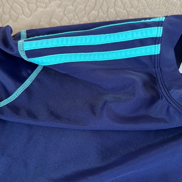 EUC Adidas mens rash guard - Picture 4 of 8